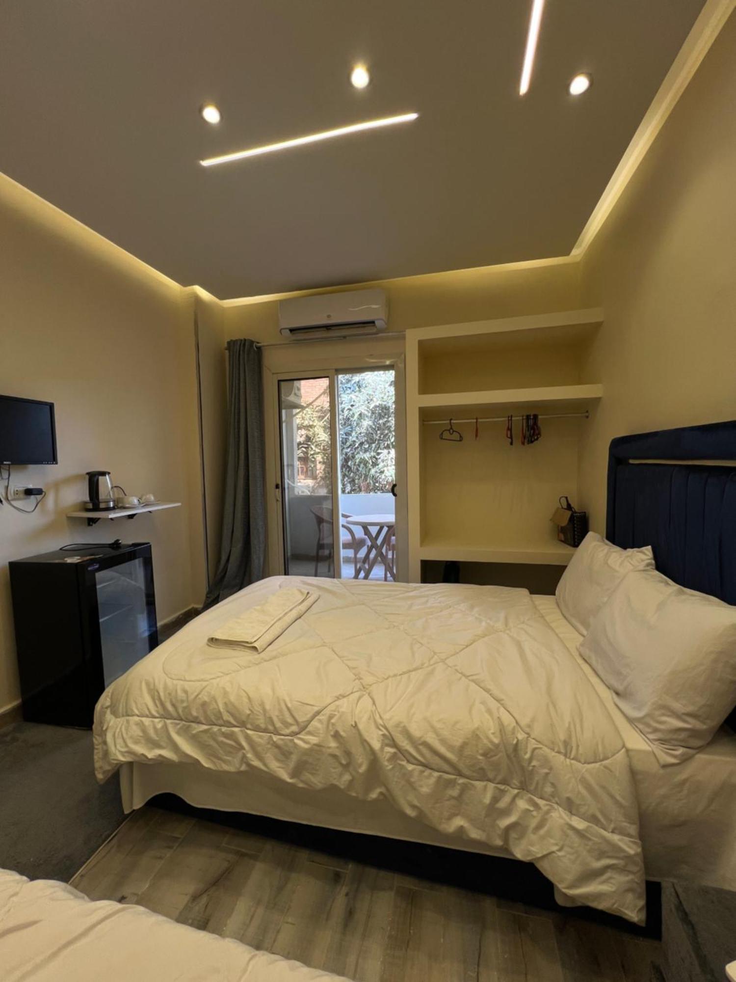Moses Pyramids Inn Kafret el-Gabal Extérieur photo